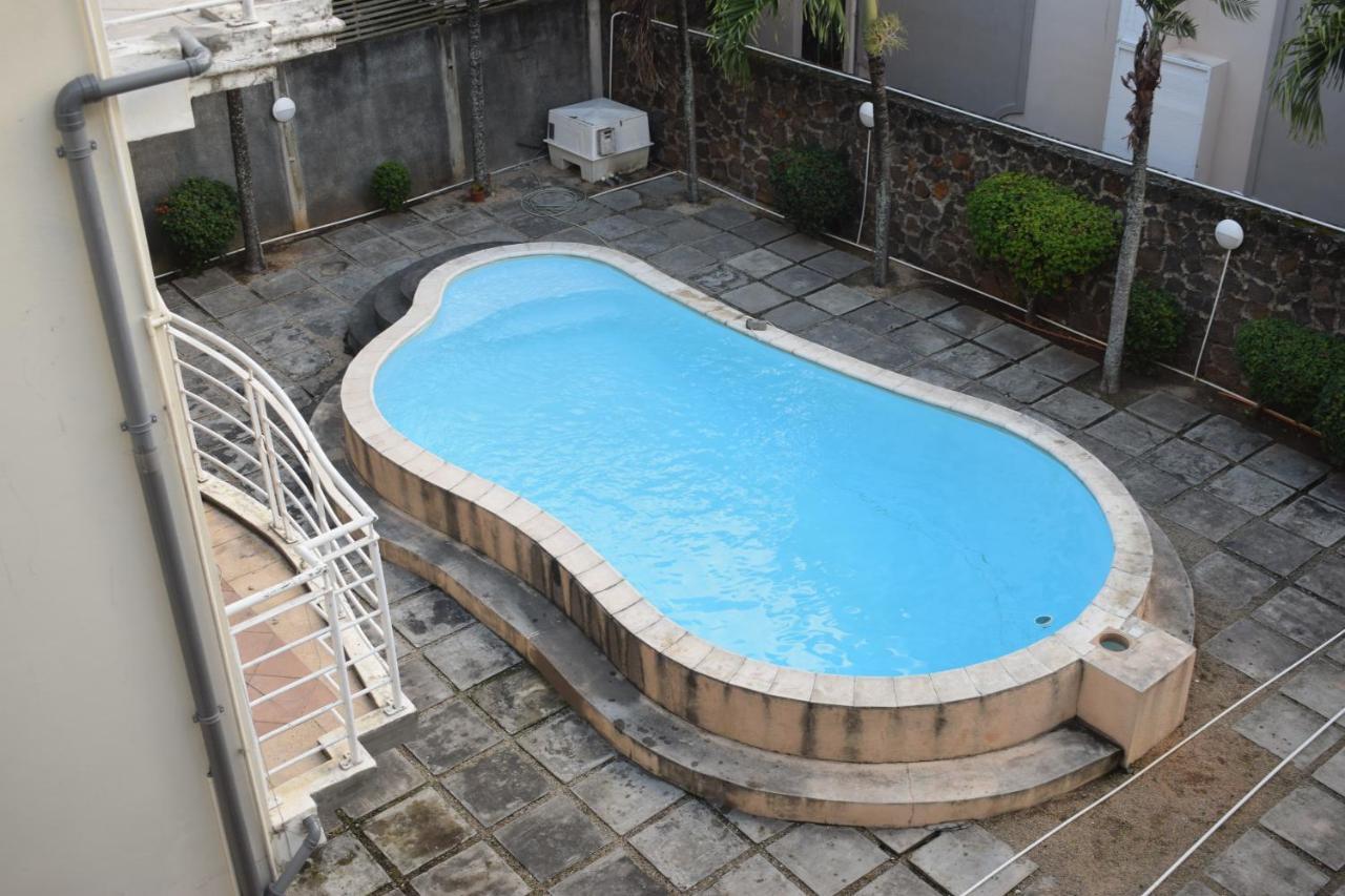 Ocean Drive Studio - Opposite The Beach Grand Baie Exteriör bild