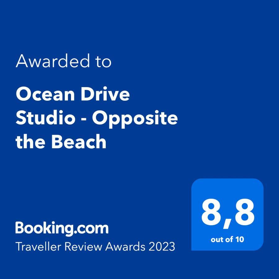 Ocean Drive Studio - Opposite The Beach Grand Baie Exteriör bild